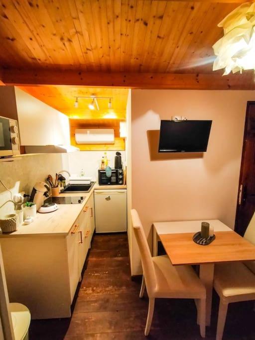 Le Chalet Sous L'Olivier Boulbon Esterno foto